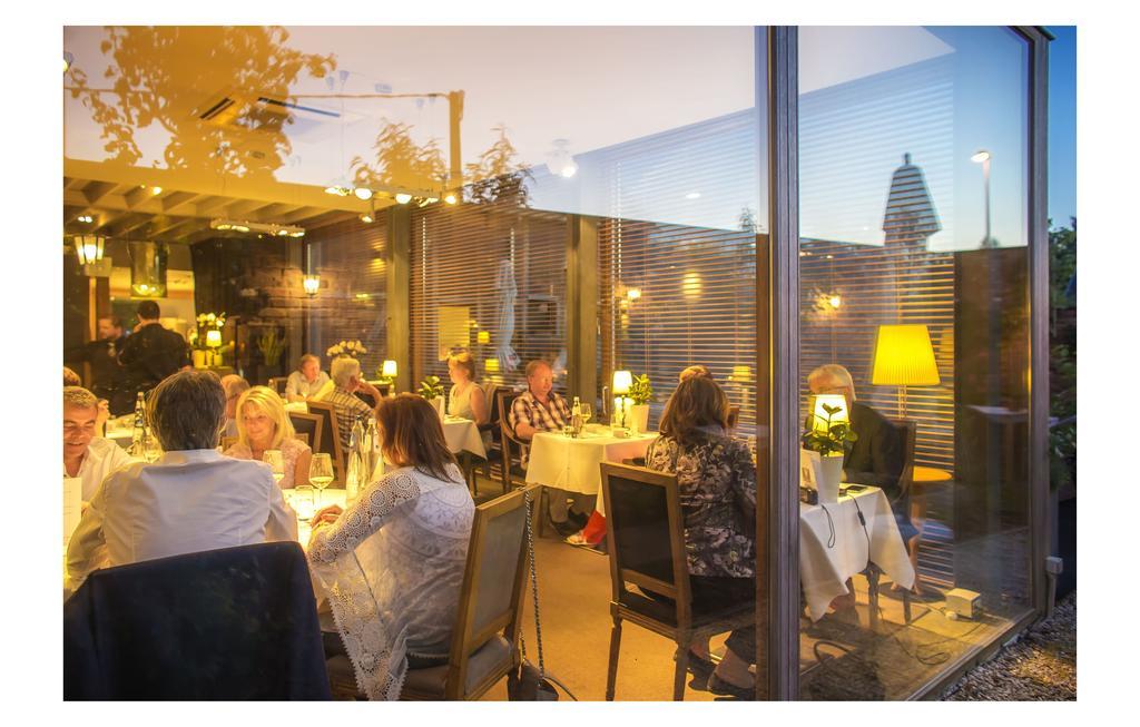 Hotel Restaurant Vous Le Vous Hasselt Bagian luar foto
